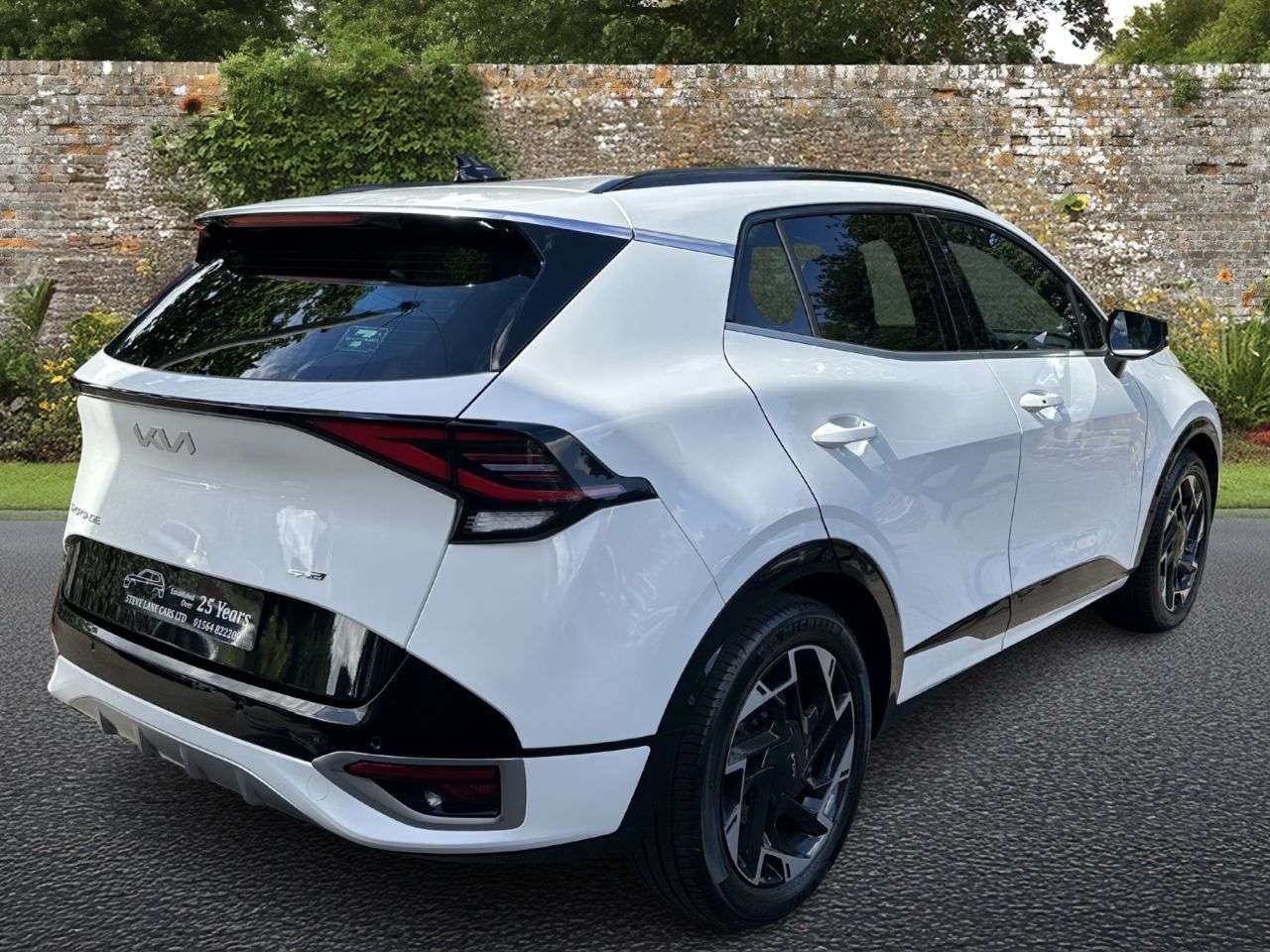 A 2022 KIA SPORTAGE 1.6 T-GDi MHEV GT-Line SUV 5dr Petrol Hybrid DCT Euro 6 (s/s) (148 bhp) A 2022 KIA SPORTAGE 1.6 T-GDi MHEV GT-Line SUV 5dr Petrol Hybrid DCT Euro 6 (s/s) (148 bhp)