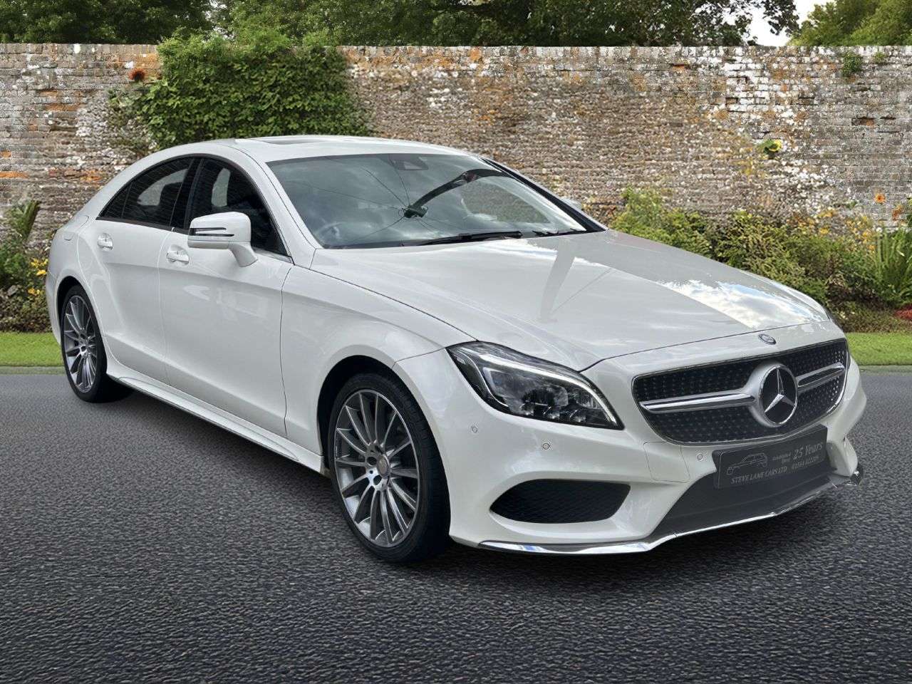 A 2016 MERCEDES-BENZ CLS CLASS 3.0 CLS350d V6 AMG Line (Premium) Coupe 4dr Diesel G-Tronic+ Euro 6 (s/s) ( A 2016 MERCEDES-BENZ CLS CLASS 3.0 CLS350d V6 AMG Line (Premium) Coupe 4dr Diesel G-Tronic+ Euro 6 (s/s) (