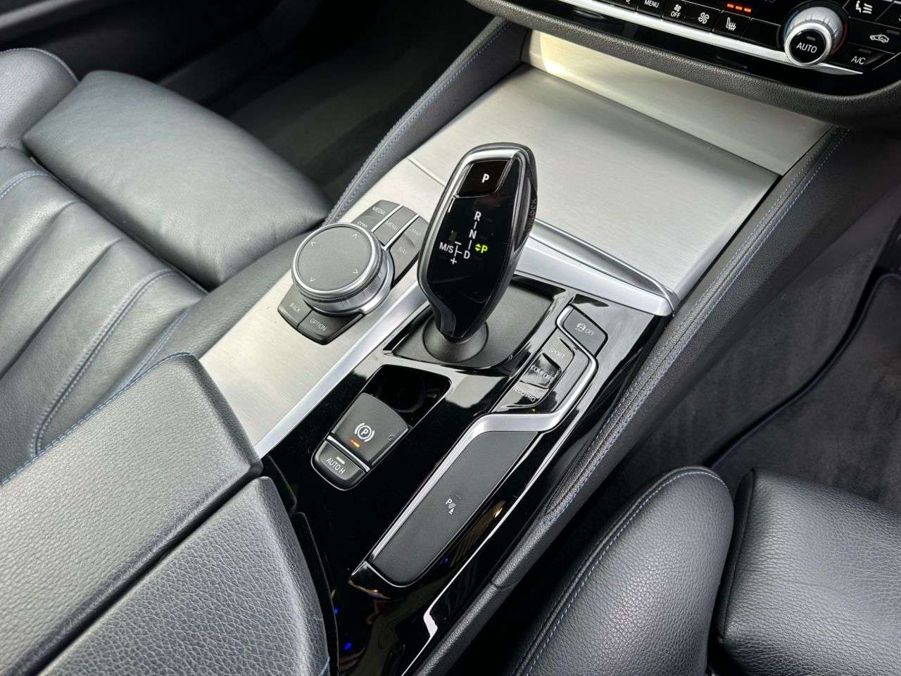 2019 BMW 5 SERIES 2019 BMW 5 SERIES