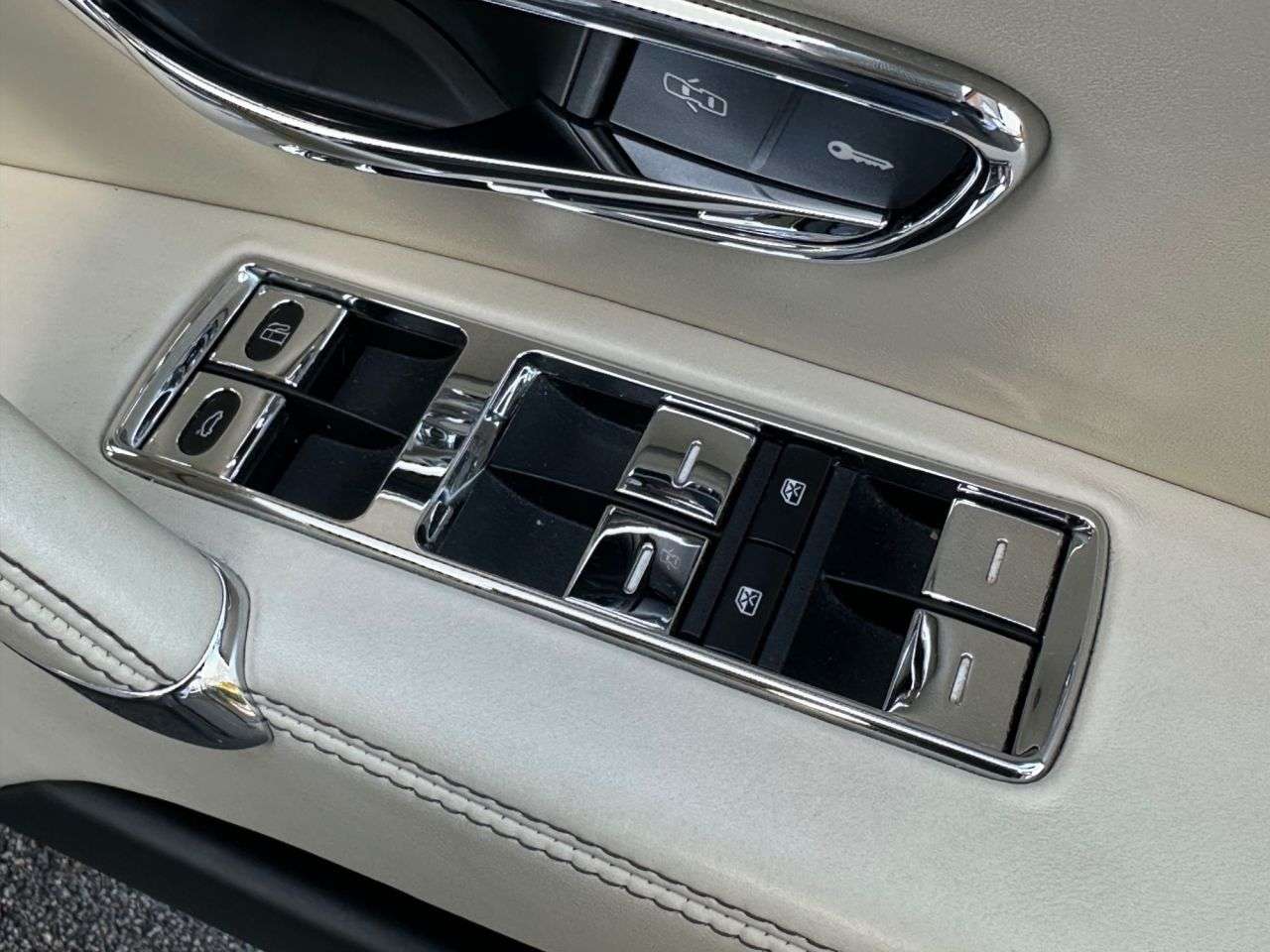 2016 BENTLEY FLYING SPUR 2016 BENTLEY FLYING SPUR