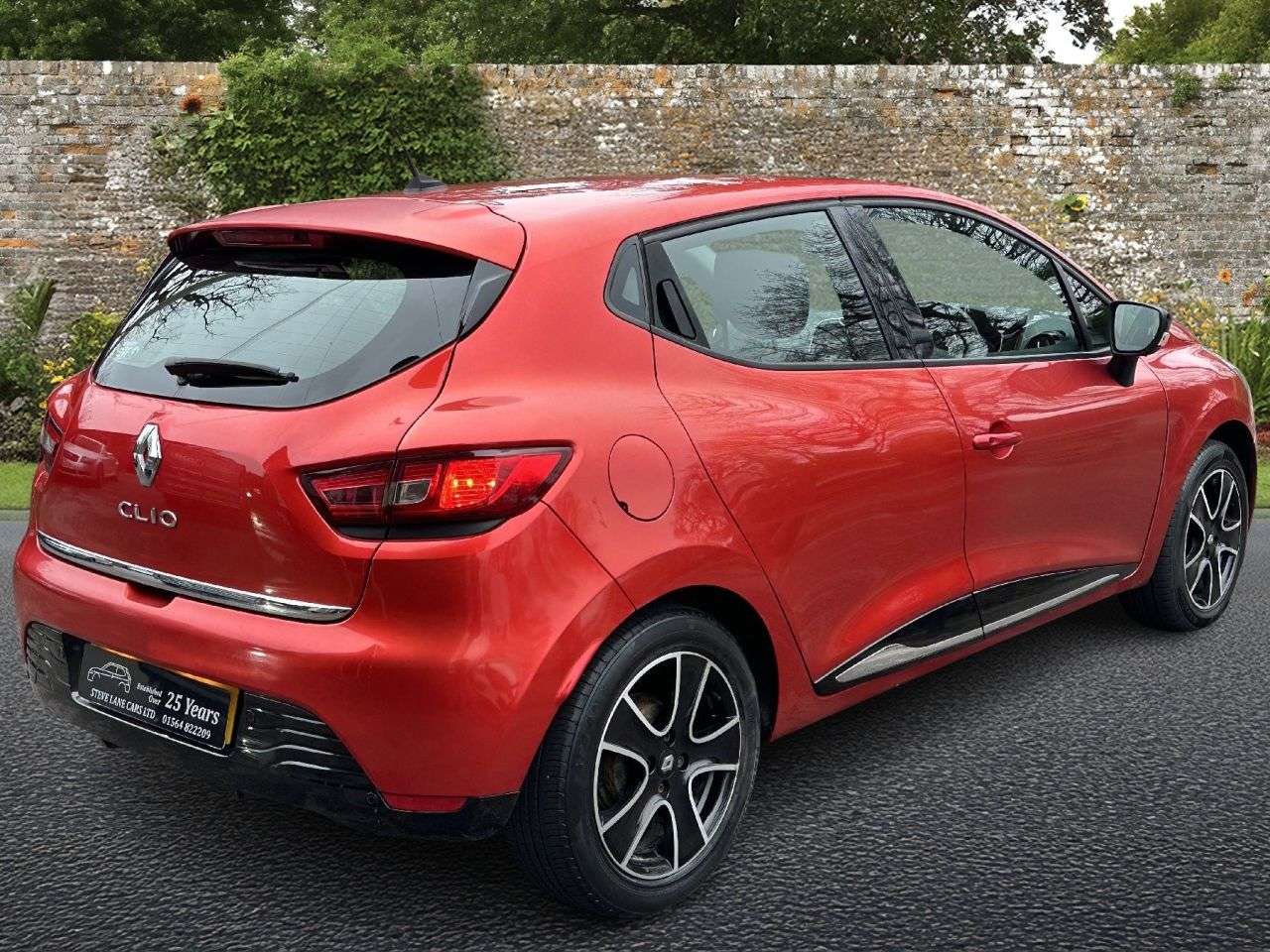 A 2014 RENAULT CLIO 1.2 16V Dynamique MediaNav Hatchback 5dr Petrol Manual Euro 5 (75 ps) New M A 2014 RENAULT CLIO 1.2 16V Dynamique MediaNav Hatchback 5dr Petrol Manual Euro 5 (75 ps) New M