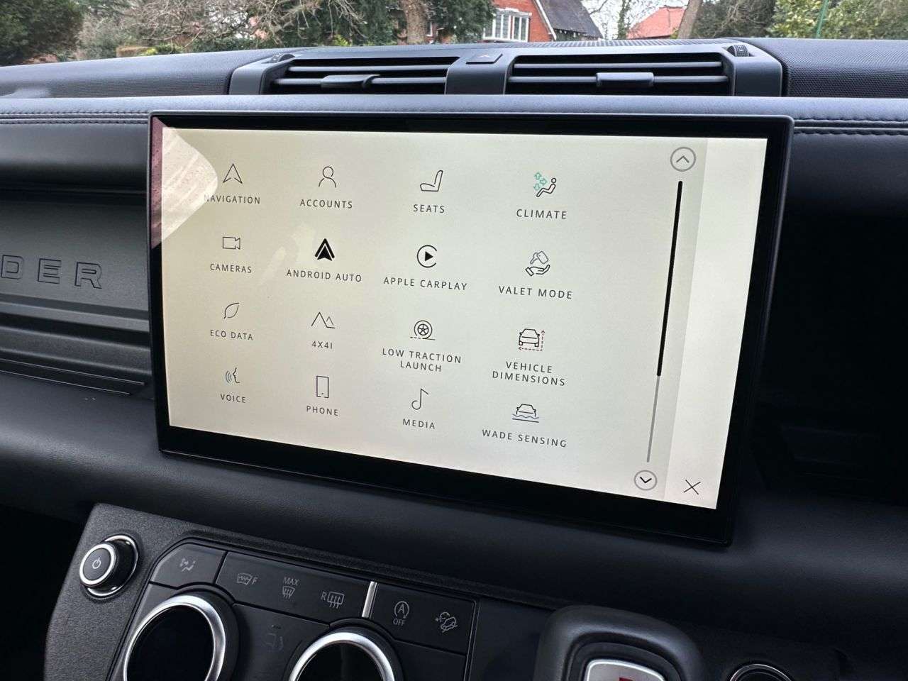 2023 LAND ROVER DEFENDER 2023 LAND ROVER DEFENDER