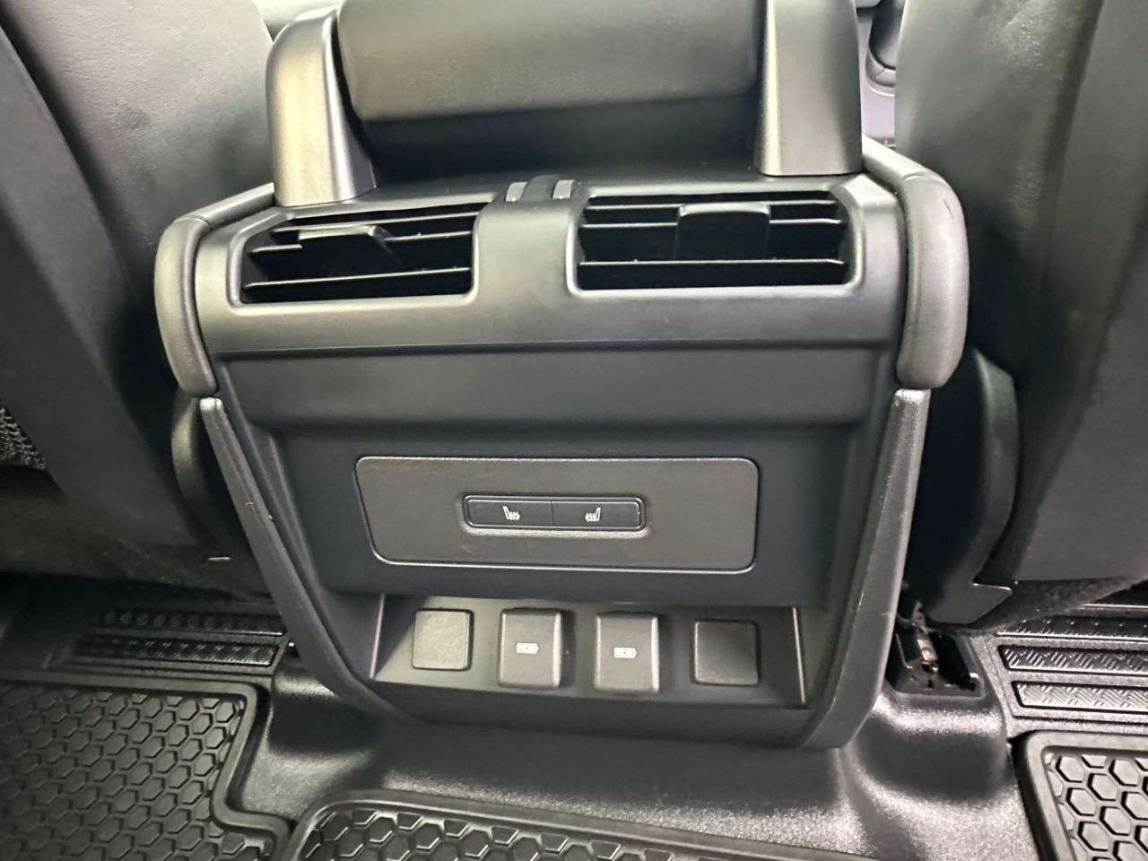 2023 LAND ROVER DEFENDER 2023 LAND ROVER DEFENDER