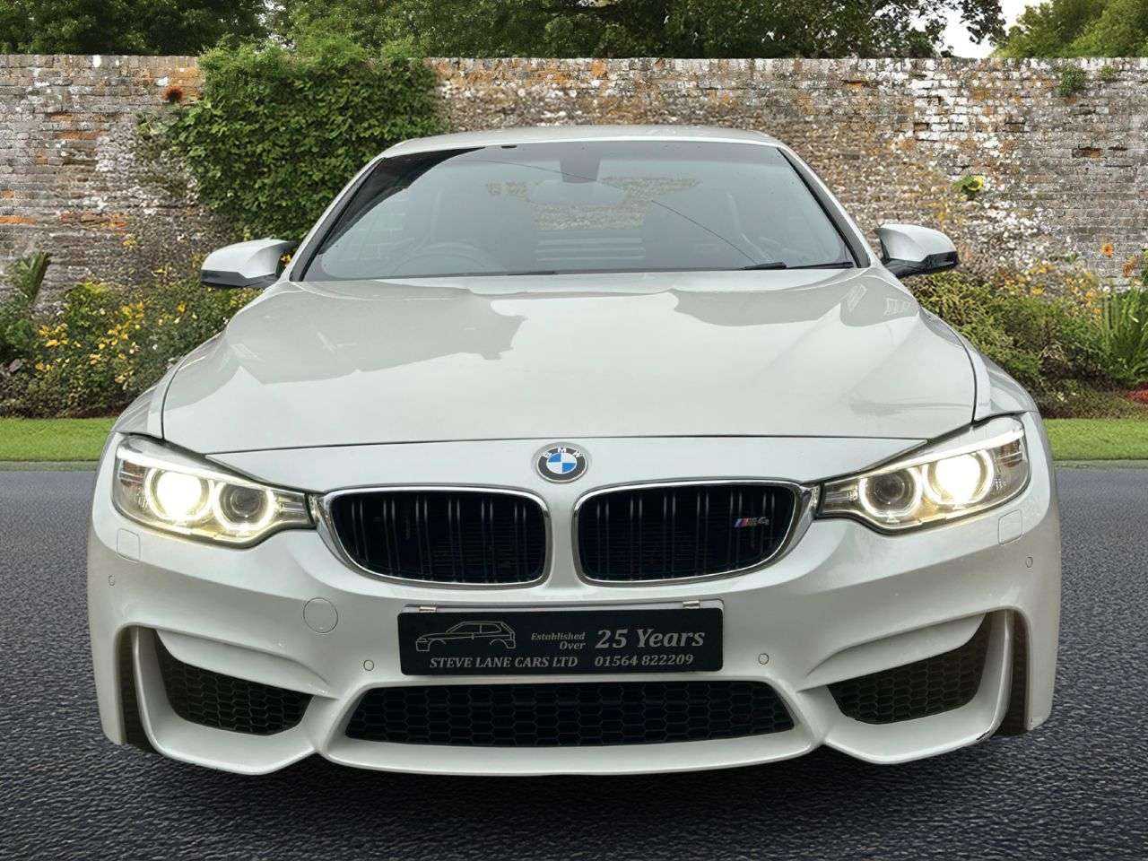 2017 BMW M4 2017 BMW M4