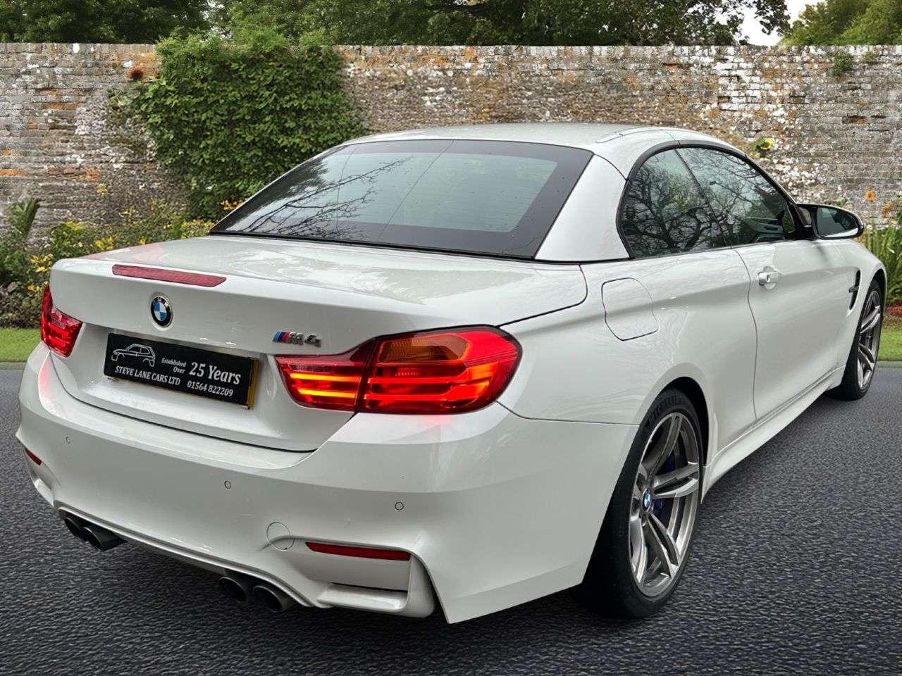 A 2017 BMW M4 3.0 BiTurbo Convertible 2dr Petrol DCT Euro 6 (s/s) (431 ps) A 2017 BMW M4 3.0 BiTurbo Convertible 2dr Petrol DCT Euro 6 (s/s) (431 ps)