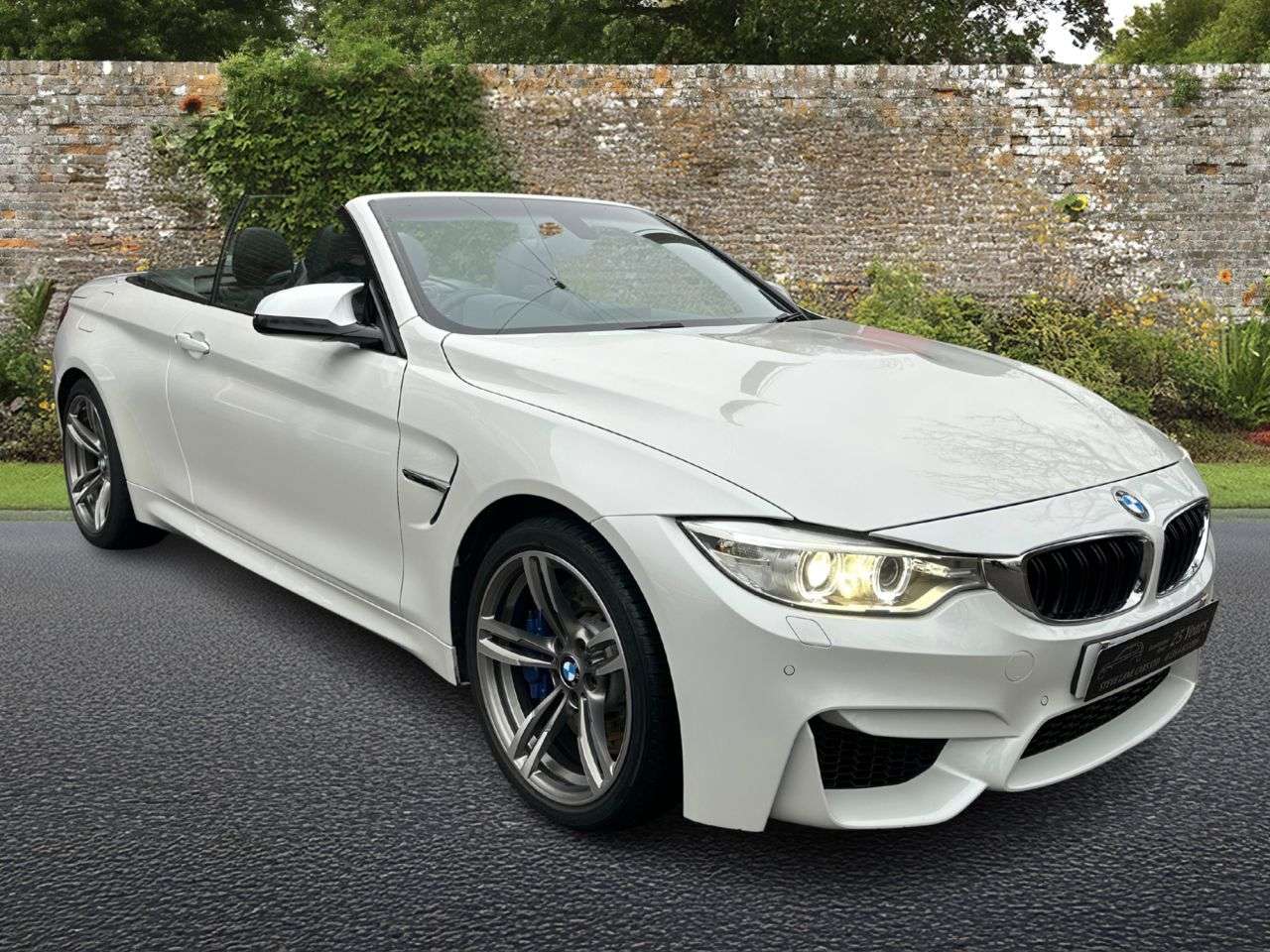 2017 BMW M4 2017 BMW M4