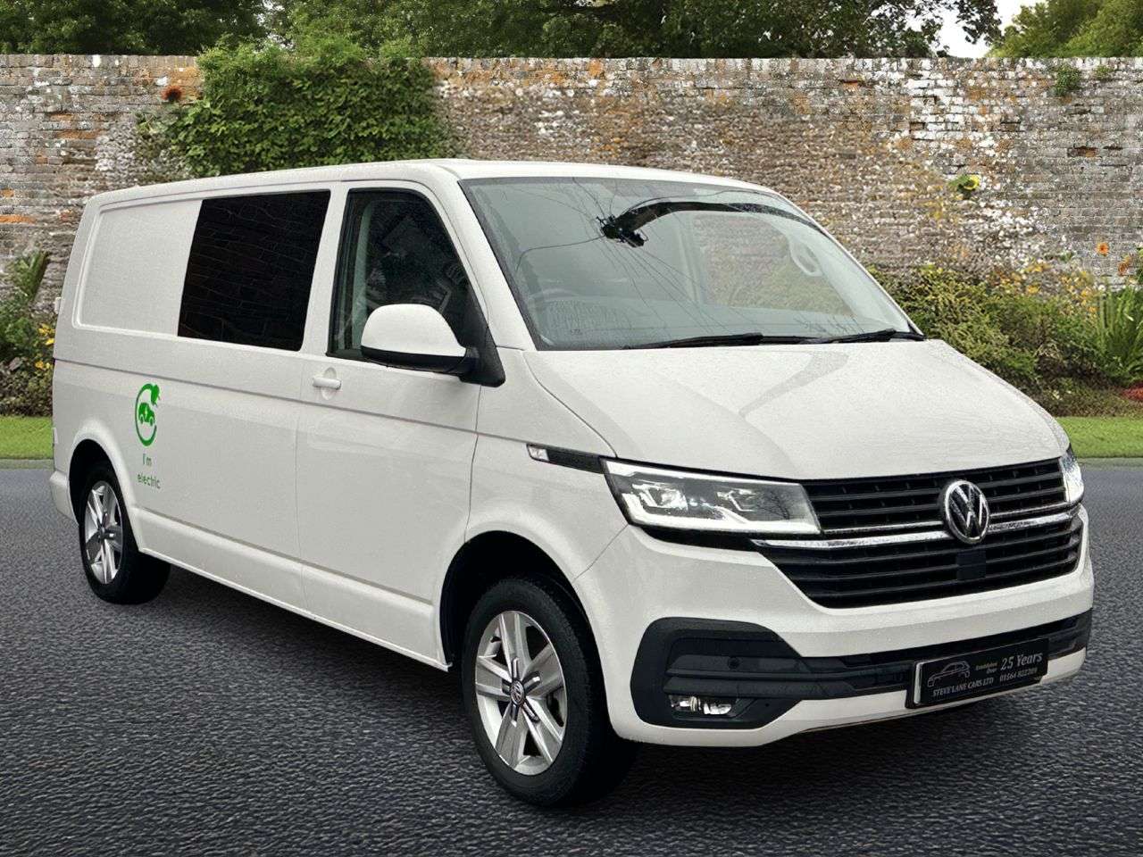 A 2021 VOLKSWAGEN E-TRANSPORTER e 110 37.3kWh Advance Panel Van 5dr Electric Auto LWB (110 ps) A 2021 VOLKSWAGEN E-TRANSPORTER e 110 37.3kWh Advance Panel Van 5dr Electric Auto LWB (110 ps)