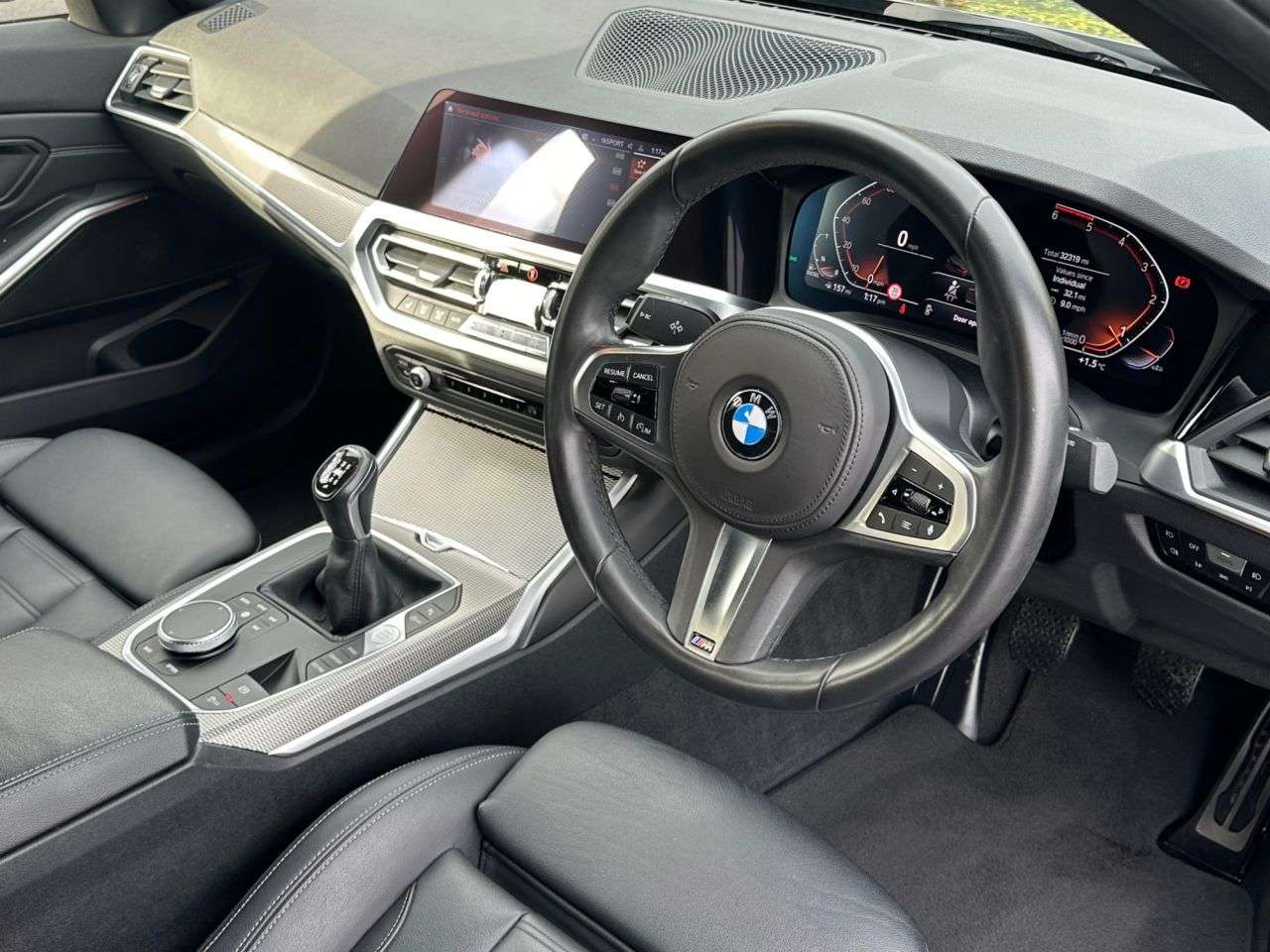 A 2019 BMW 3 SERIES 2.0 318d M Sport Saloon 4dr Diesel Manual Euro 6 (s/s) (150 ps) A 2019 BMW 3 SERIES 2.0 318d M Sport Saloon 4dr Diesel Manual Euro 6 (s/s) (150 ps)