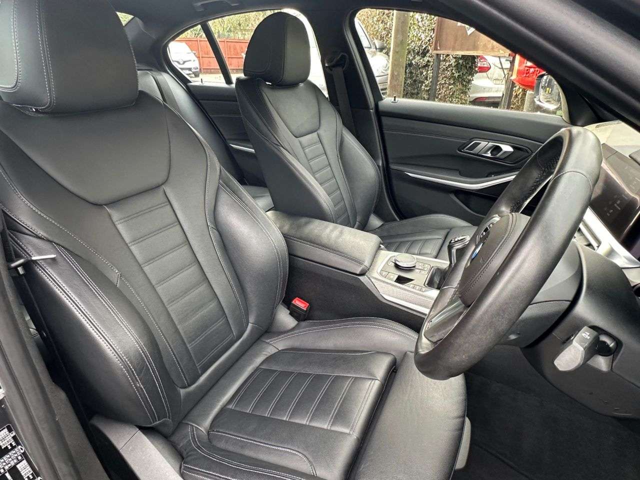 A 2019 BMW 3 SERIES 2.0 318d M Sport Saloon 4dr Diesel Manual Euro 6 (s/s) (150 ps) A 2019 BMW 3 SERIES 2.0 318d M Sport Saloon 4dr Diesel Manual Euro 6 (s/s) (150 ps)