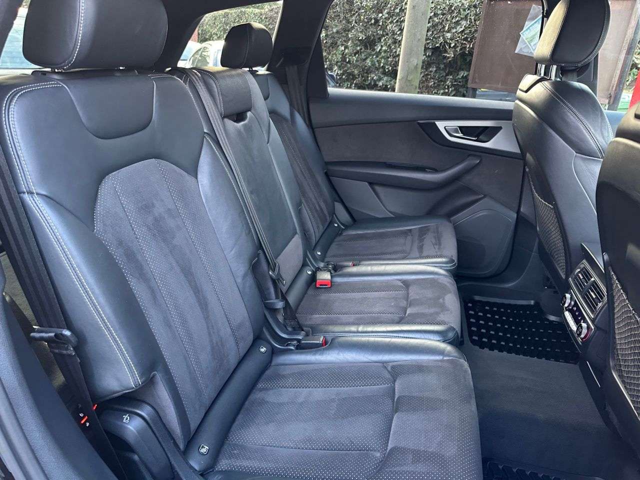 2016 AUDI Q7 2016 AUDI Q7