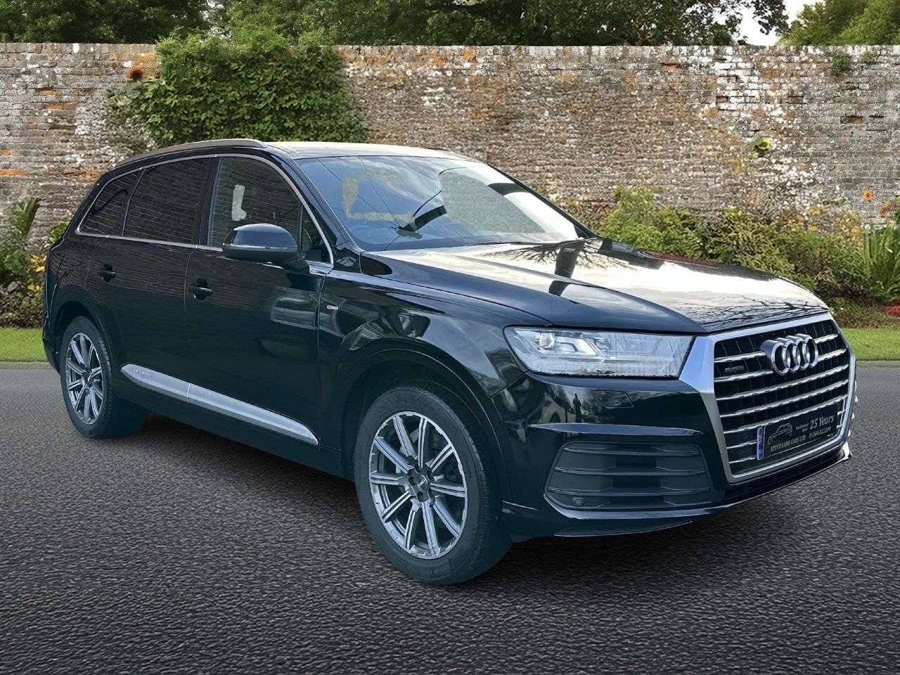 A 2016 AUDI Q7 3.0 TDI V6 S line SUV 5dr Diesel Tiptronic quattro Euro 6 (s/s) (218 ps) A 2016 AUDI Q7 3.0 TDI V6 S line SUV 5dr Diesel Tiptronic quattro Euro 6 (s/s) (218 ps)