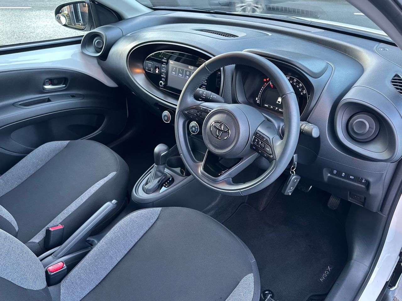 A 2022 TOYOTA AYGO X 1.0 VVT-i Pure Hatchback 5dr Petrol x-shift Euro 6 (s/s) (72 ps) A 2022 TOYOTA AYGO X 1.0 VVT-i Pure Hatchback 5dr Petrol x-shift Euro 6 (s/s) (72 ps)