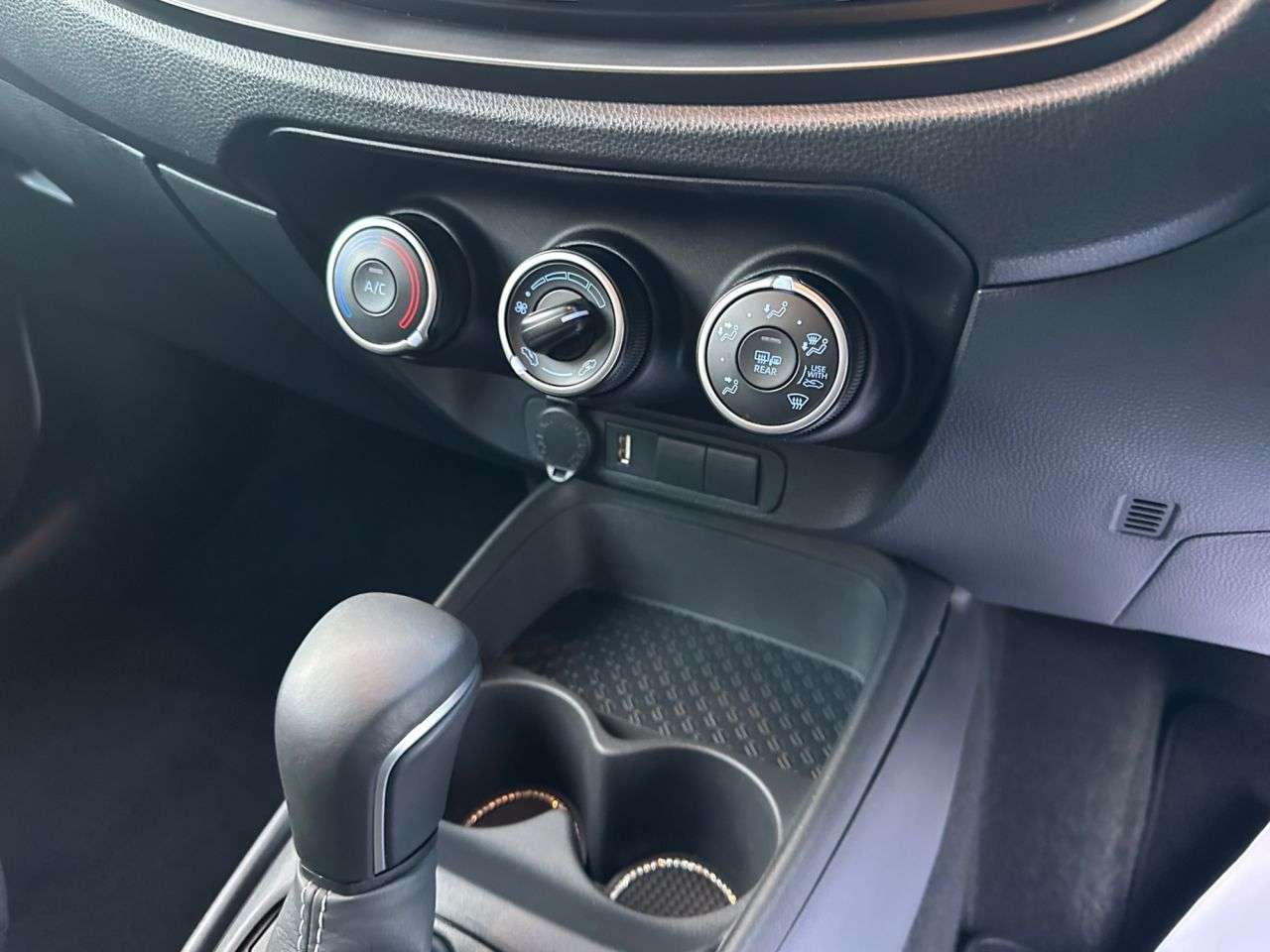 2022 TOYOTA AYGO X 2022 TOYOTA AYGO X