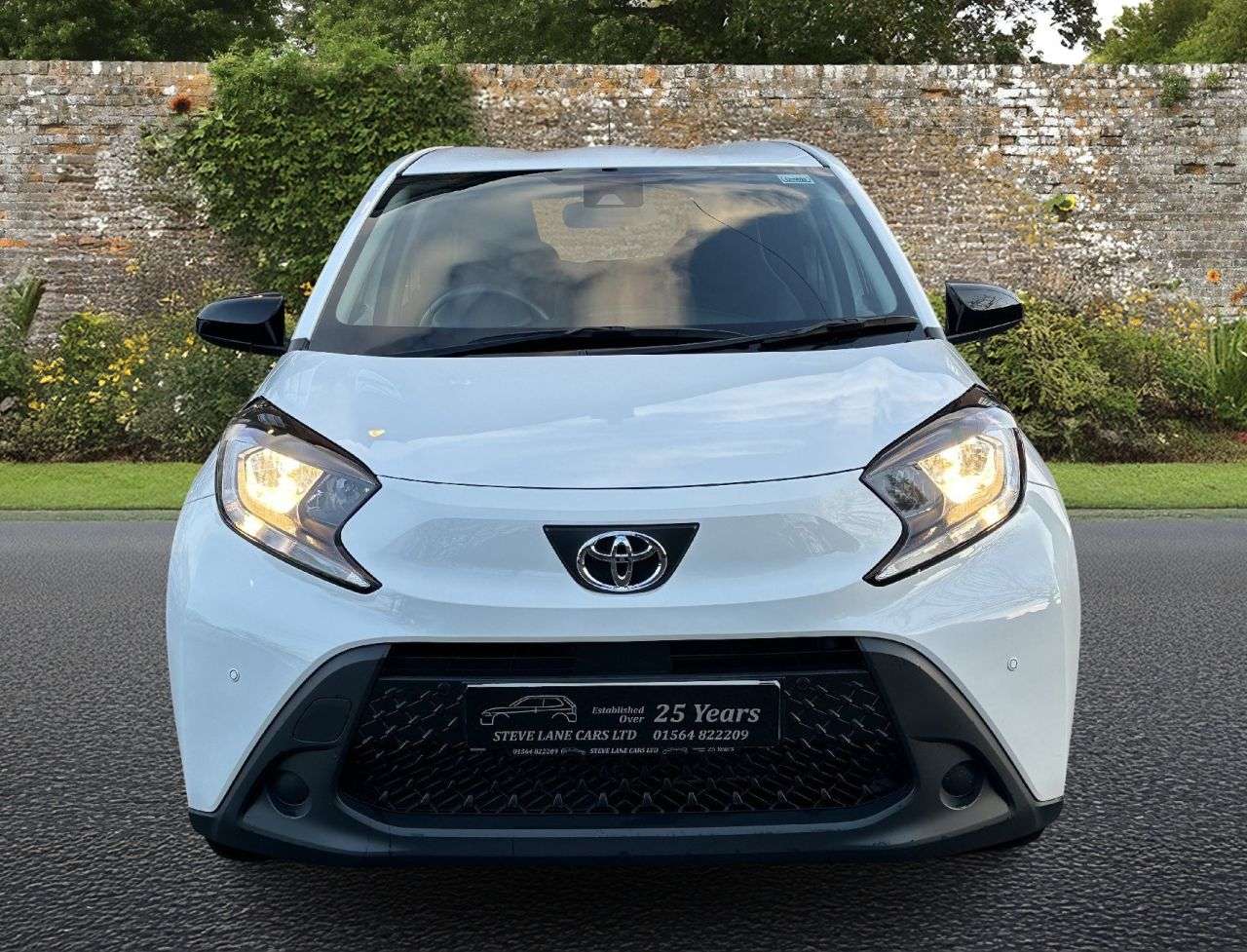2022 TOYOTA AYGO X 2022 TOYOTA AYGO X