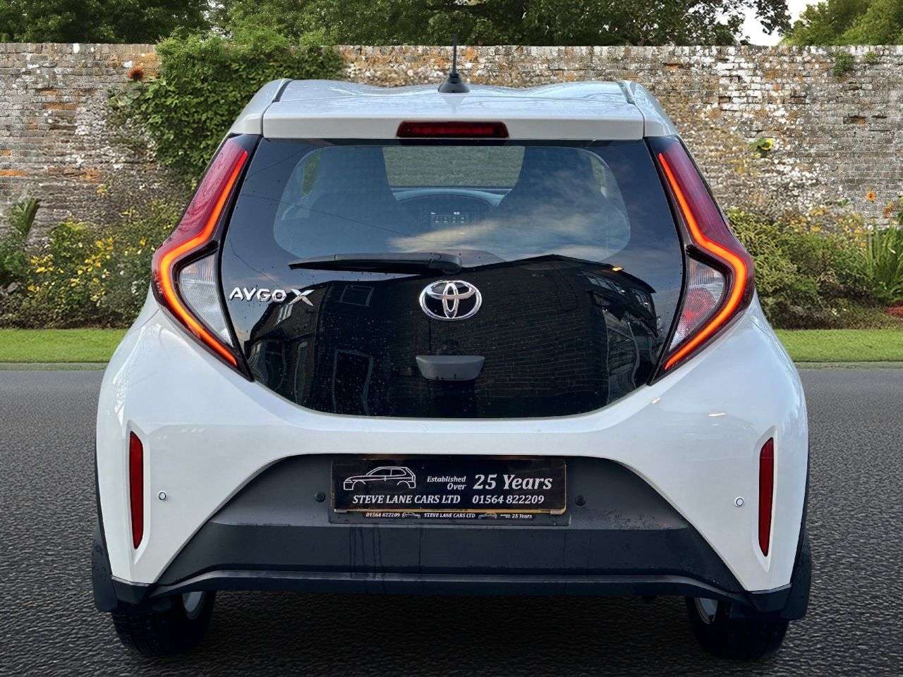 2022 TOYOTA AYGO X 2022 TOYOTA AYGO X