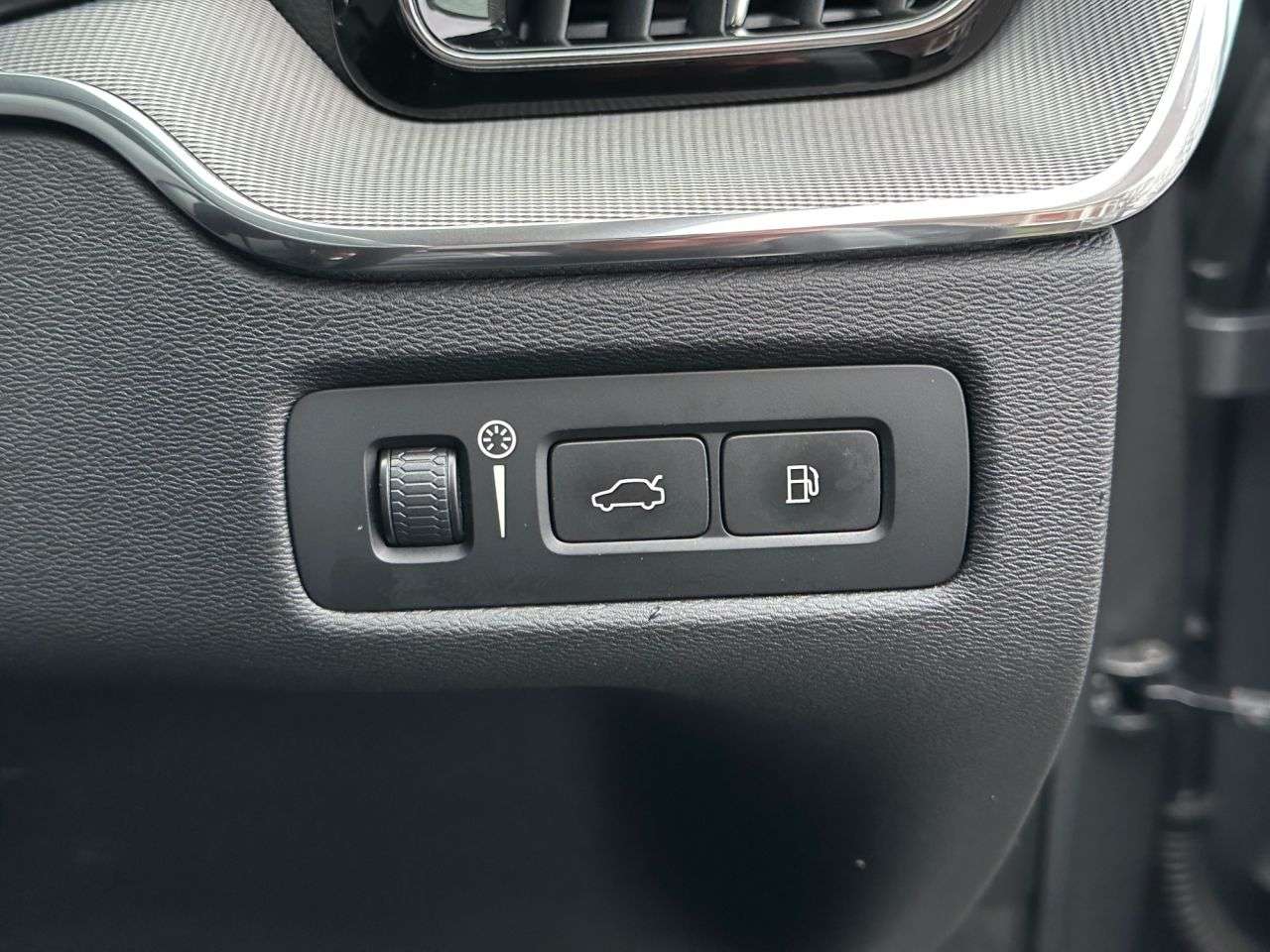 2019 VOLVO XC60 2019 VOLVO XC60