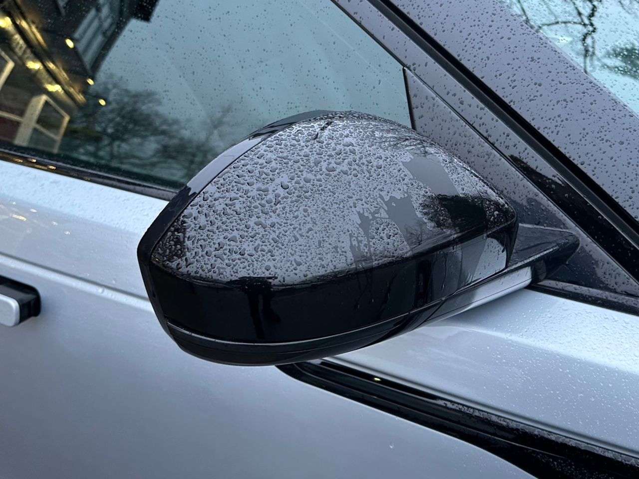 2022 LAND ROVER RANGE ROVER VELAR 2022 LAND ROVER RANGE ROVER VELAR