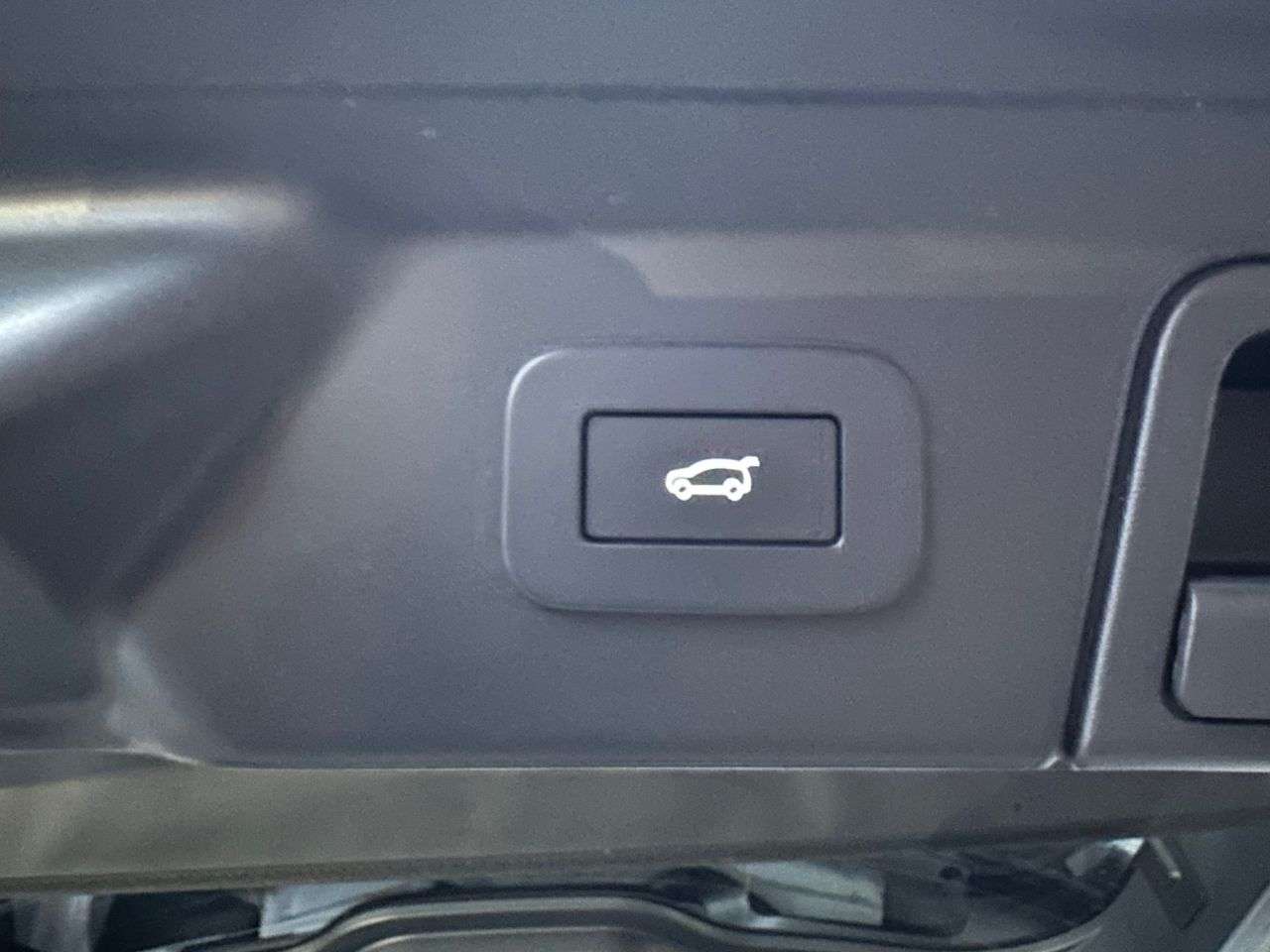 2022 LAND ROVER RANGE ROVER VELAR 2022 LAND ROVER RANGE ROVER VELAR