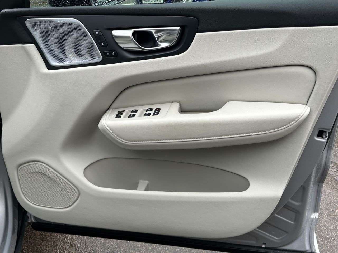 2023 VOLVO XC60 2023 VOLVO XC60