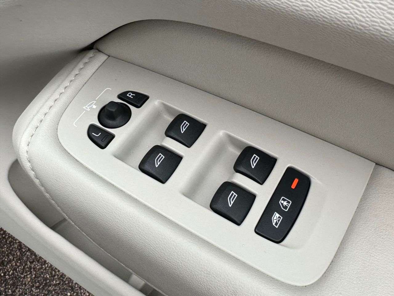 2023 VOLVO XC60 2023 VOLVO XC60