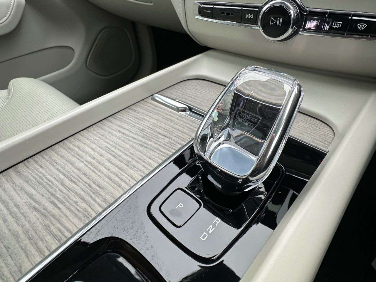 2023 VOLVO XC60 2023 VOLVO XC60