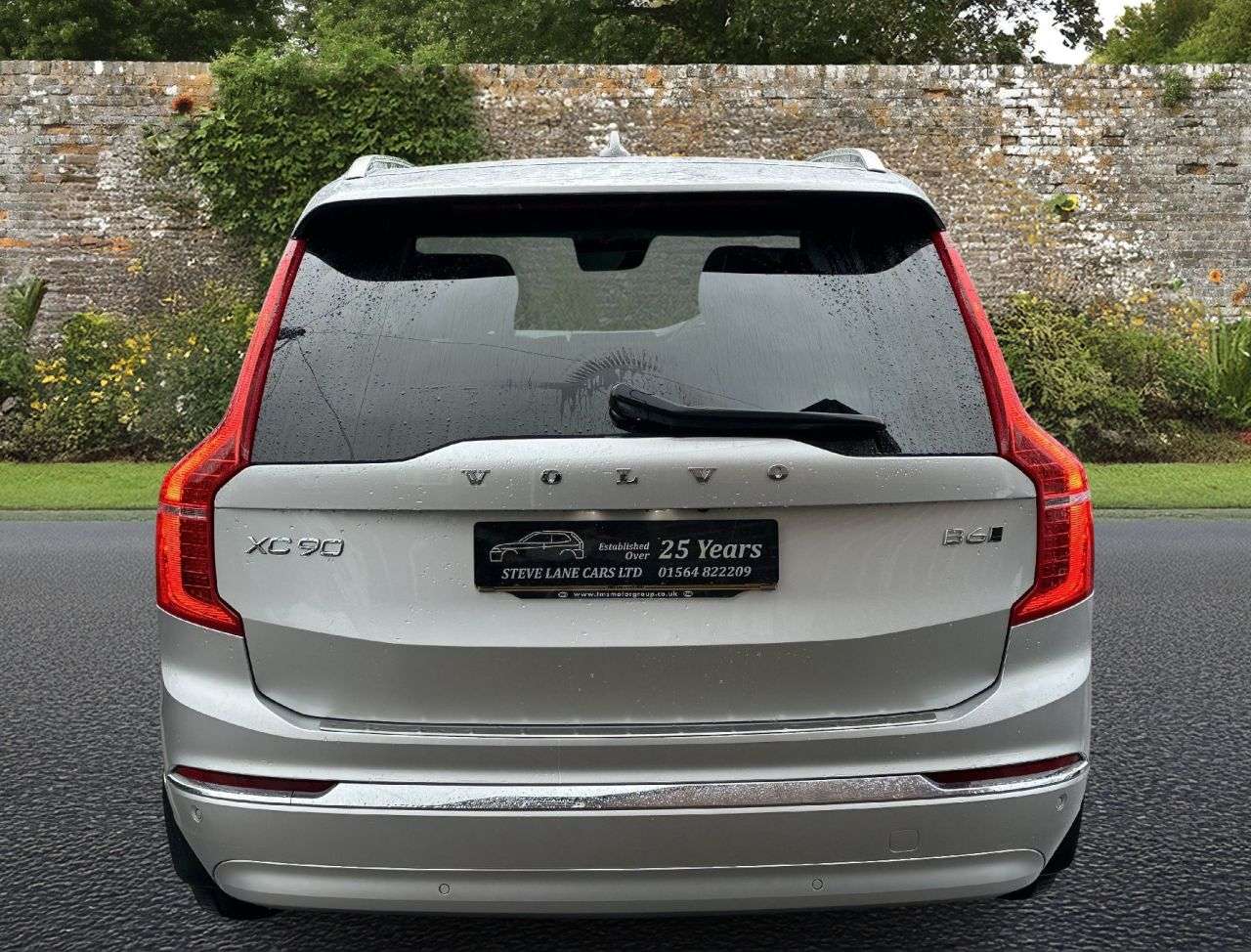 A 2022 VOLVO XC90 2.0 B6 MHEV Inscription Pro SUV 5dr Petrol Hybrid Auto 4WD Euro 6 (s/s) (30 A 2022 VOLVO XC90 2.0 B6 MHEV Inscription Pro SUV 5dr Petrol Hybrid Auto 4WD Euro 6 (s/s) (30