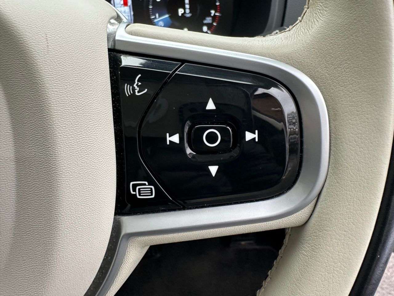 2022 VOLVO XC90 2022 VOLVO XC90