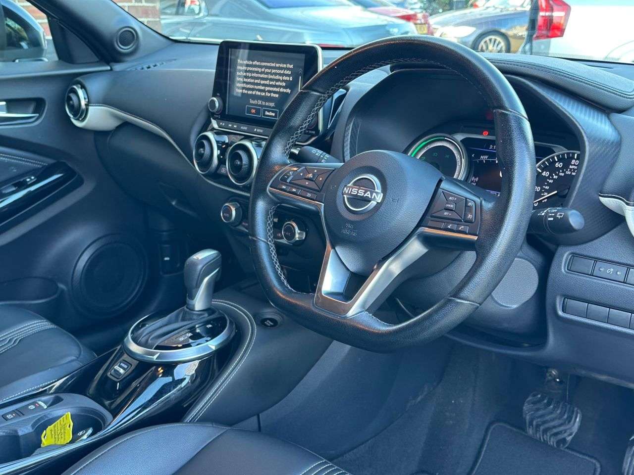 A 2022 NISSAN JUKE 1.6 Premiere Edition SUV 5dr Petrol Hybrid Auto Euro 6 (143 ps) A 2022 NISSAN JUKE 1.6 Premiere Edition SUV 5dr Petrol Hybrid Auto Euro 6 (143 ps)