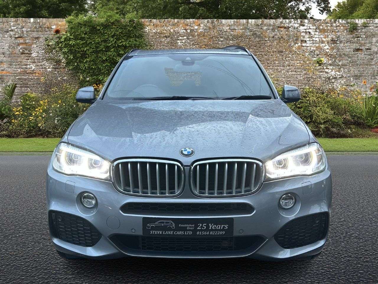 A 2018 BMW X5 3.0 40d M Sport SUV 5dr Diesel Auto xDrive Euro 6 (s/s) (313 ps) A 2018 BMW X5 3.0 40d M Sport SUV 5dr Diesel Auto xDrive Euro 6 (s/s) (313 ps)