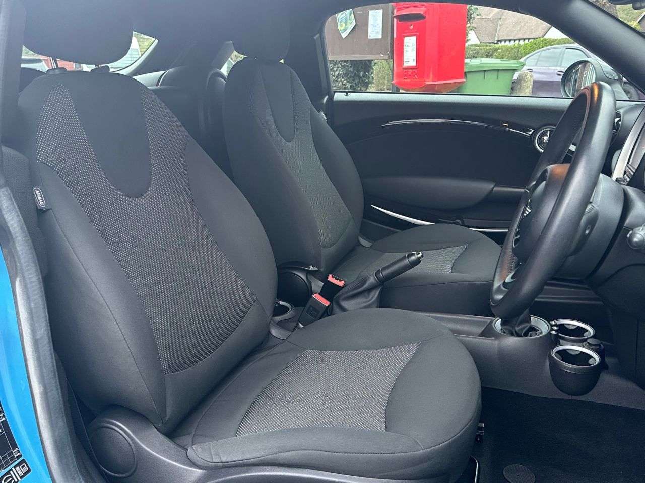 A 2013 MINI COUPE 1.6 Cooper Coupe 2dr Petrol Manual Euro 6 (s/s) (122 ps) A 2013 MINI COUPE 1.6 Cooper Coupe 2dr Petrol Manual Euro 6 (s/s) (122 ps)