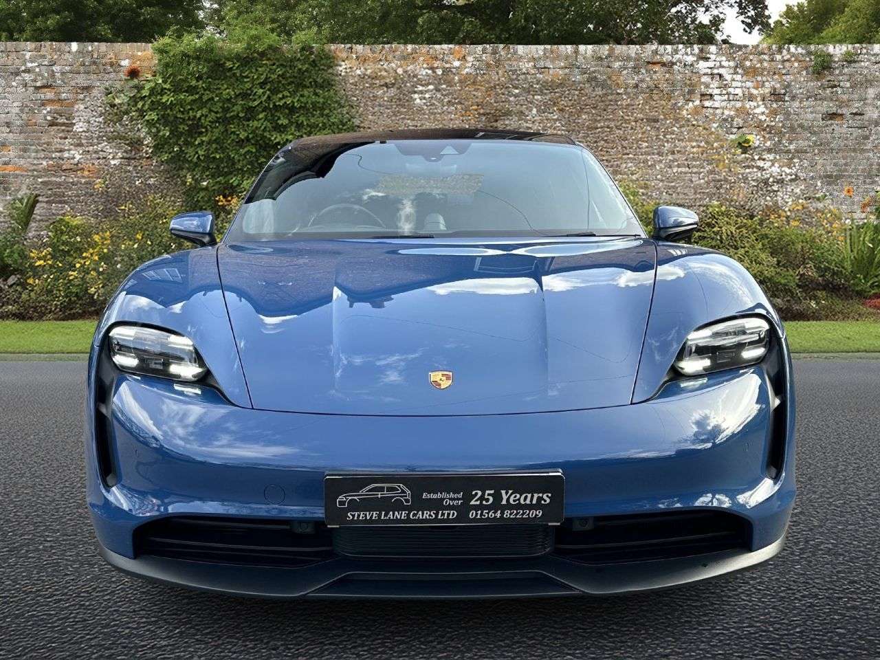 A 2021 PORSCHE TAYCAN Performance Plus 93.4kWh Saloon 4dr Electric Auto RWD (476 ps) A 2021 PORSCHE TAYCAN Performance Plus 93.4kWh Saloon 4dr Electric Auto RWD (476 ps)