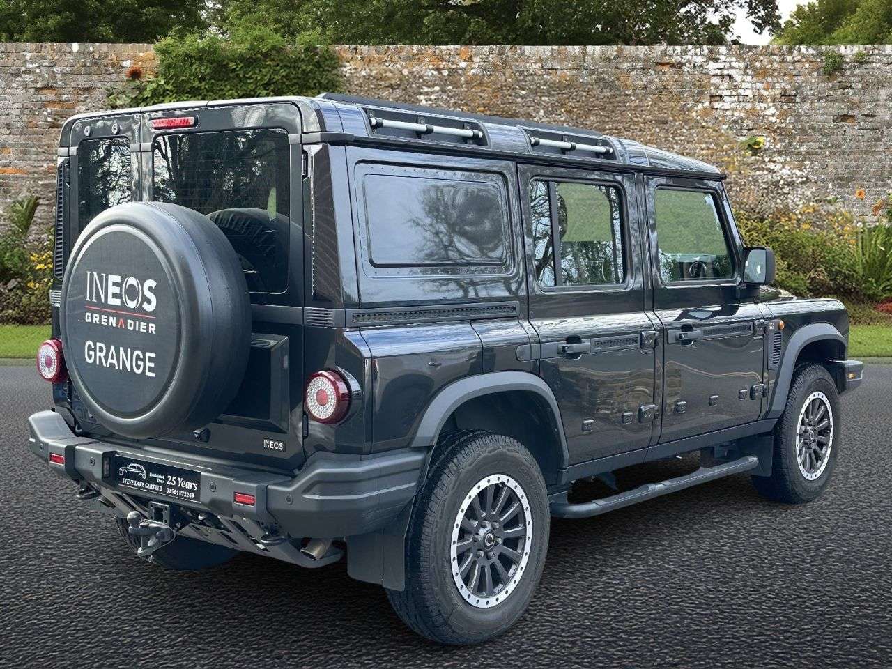 A 2023 INEOS GRENADIER 3.0P Station Wagon 6dr Petrol Auto 4WD Euro 6 (s/s) (5Seat) (286 ps) A 2023 INEOS GRENADIER 3.0P Station Wagon 6dr Petrol Auto 4WD Euro 6 (s/s) (5Seat) (286 ps)