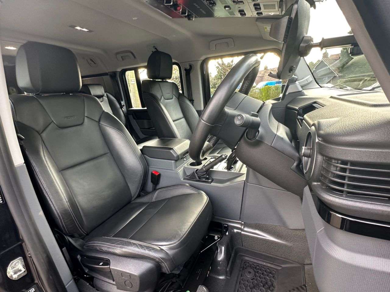 A 2023 INEOS GRENADIER 3.0P Station Wagon 6dr Petrol Auto 4WD Euro 6 (s/s) (5Seat) (286 ps) A 2023 INEOS GRENADIER 3.0P Station Wagon 6dr Petrol Auto 4WD Euro 6 (s/s) (5Seat) (286 ps)