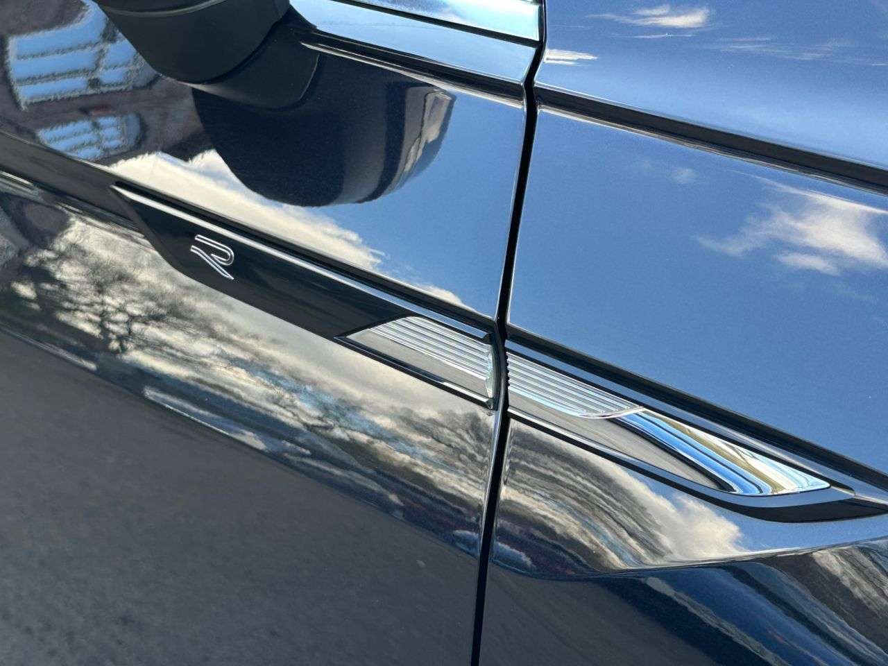 2021 VOLKSWAGEN TIGUAN 2021 VOLKSWAGEN TIGUAN