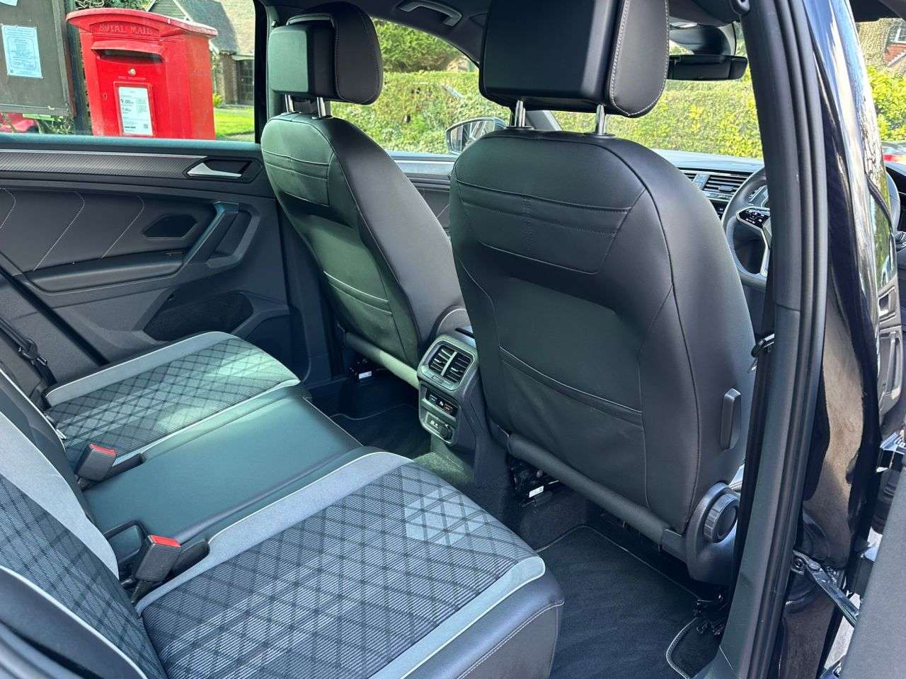 2021 VOLKSWAGEN TIGUAN 2021 VOLKSWAGEN TIGUAN