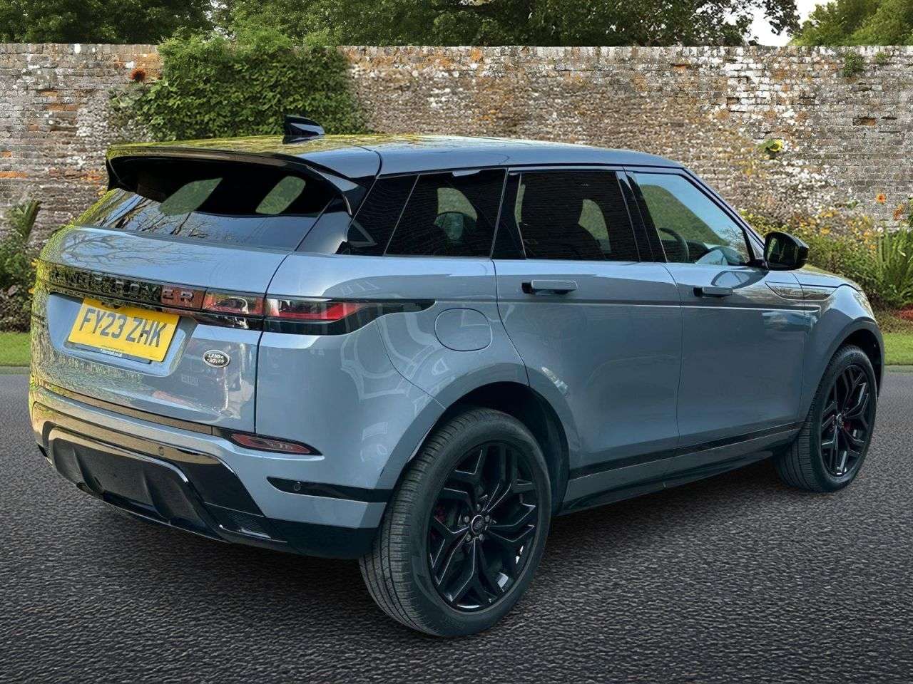 A 2023 LAND ROVER RANGE ROVER EVOQUE 2.0 D200 MHEV Autobiography SUV 5dr Diesel Auto 4WD Euro 6 (s/s) (204 ps) L A 2023 LAND ROVER RANGE ROVER EVOQUE 2.0 D200 MHEV Autobiography SUV 5dr Diesel Auto 4WD Euro 6 (s/s) (204 ps) L