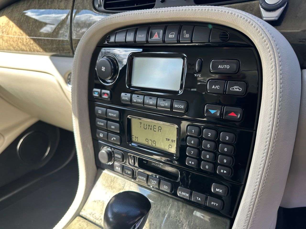 2004 JAGUAR XJ 2004 JAGUAR XJ