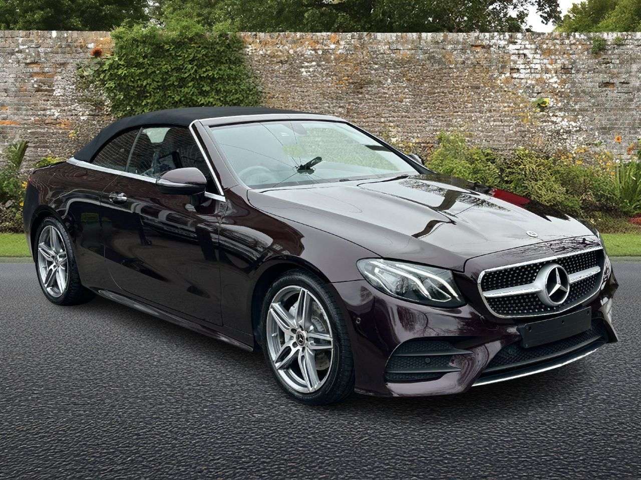 A 2018 MERCEDES-BENZ E-CLASS 2.0 E220d AMG Line (Premium) Cabriolet 2dr Diesel G-Tronic+ Euro 6 (s/s) (1 A 2018 MERCEDES-BENZ E-CLASS 2.0 E220d AMG Line (Premium) Cabriolet 2dr Diesel G-Tronic+ Euro 6 (s/s) (1