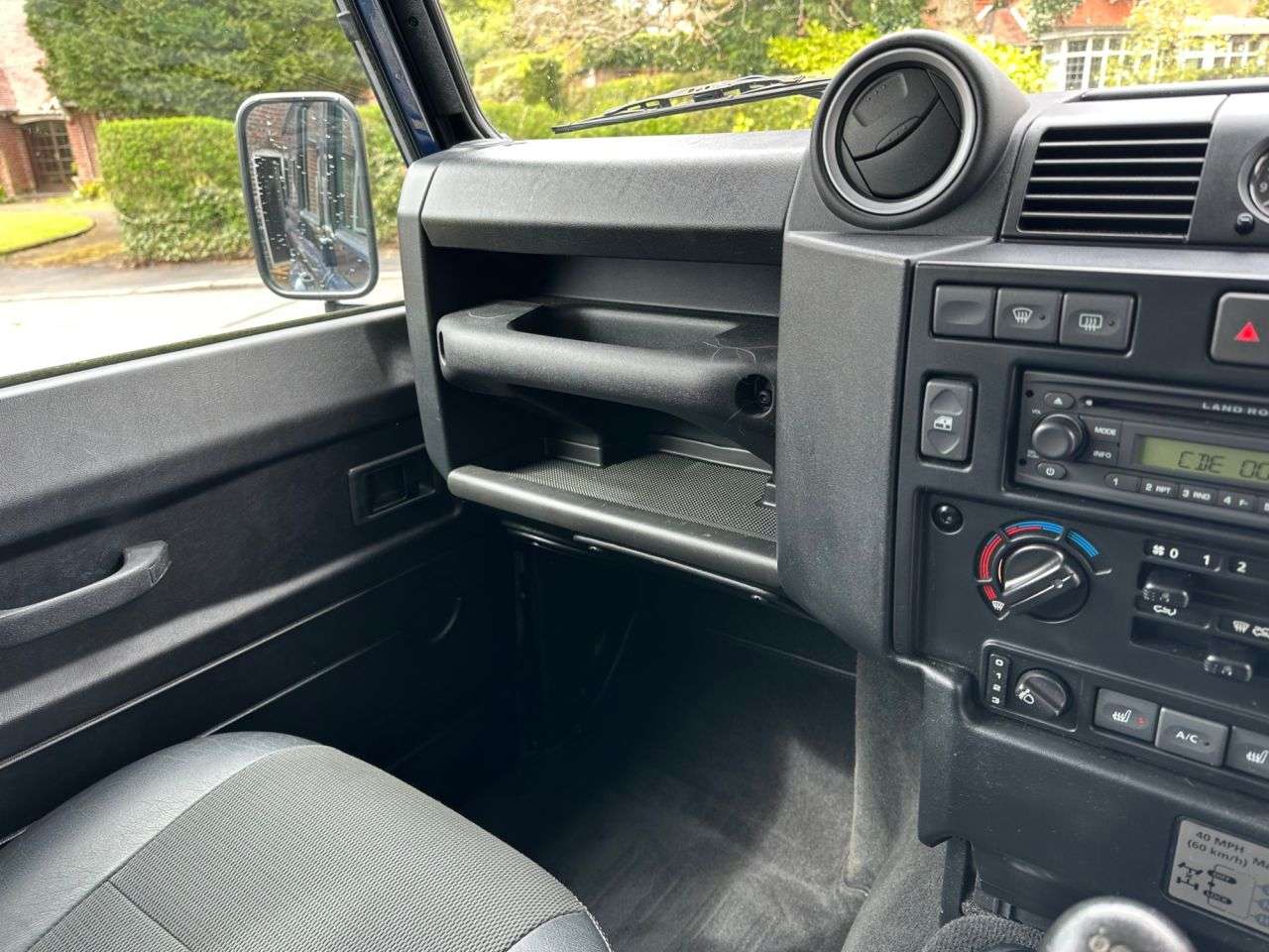 2012 LAND ROVER DEFENDER 2012 LAND ROVER DEFENDER