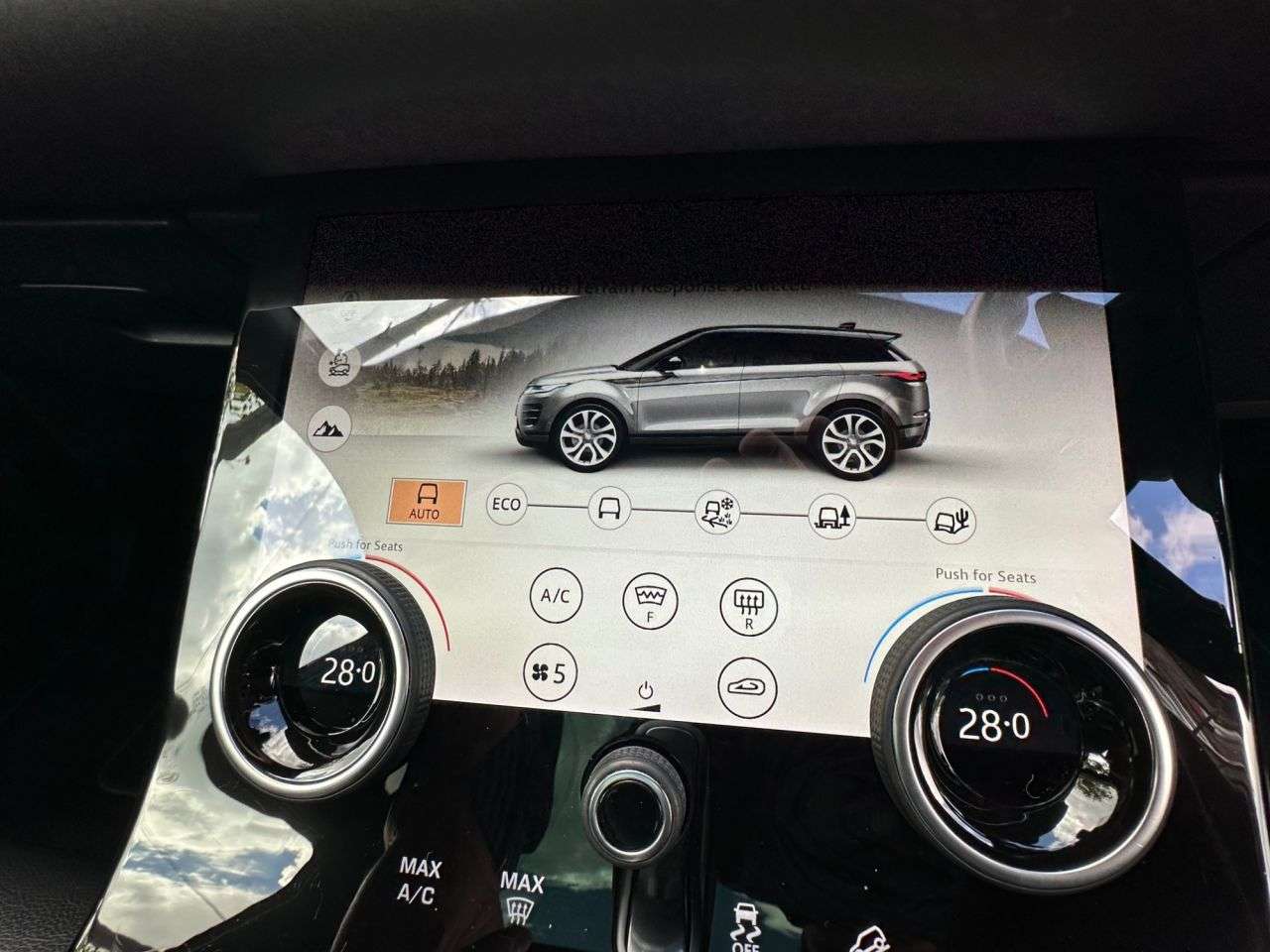 2019 LAND ROVER RANGE ROVER EVOQUE 2019 LAND ROVER RANGE ROVER EVOQUE