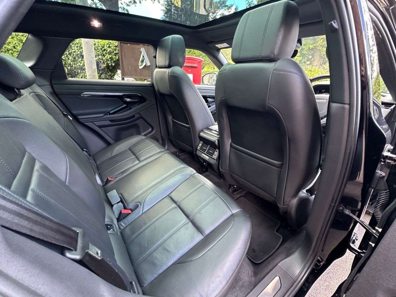 2019 LAND ROVER RANGE ROVER EVOQUE 2019 LAND ROVER RANGE ROVER EVOQUE