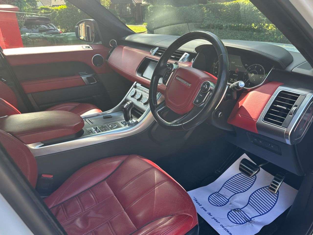 A 2017 LAND ROVER RANGE ROVER SPORT 3.0 SD V6 Autobiography Dynamic SUV 5dr Diesel Auto 4WD Euro 6 (s/s) (306 p A 2017 LAND ROVER RANGE ROVER SPORT 3.0 SD V6 Autobiography Dynamic SUV 5dr Diesel Auto 4WD Euro 6 (s/s) (306 p