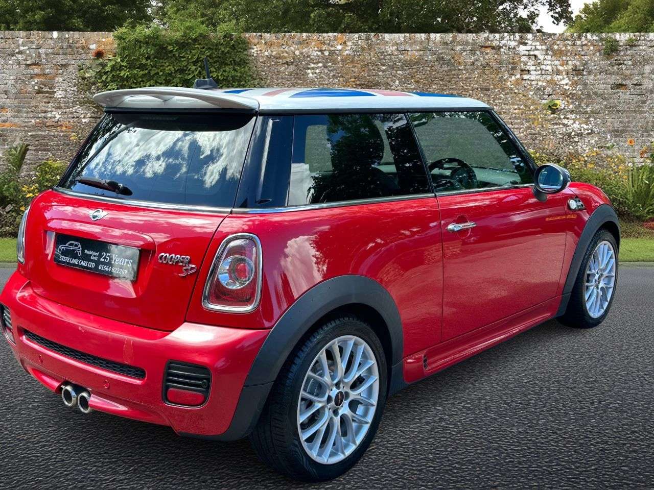 A 2012 MINI HATCH 2.0 Cooper SD Hatchback 3dr Diesel Manual Euro 5 (s/s) (143 ps) A 2012 MINI HATCH 2.0 Cooper SD Hatchback 3dr Diesel Manual Euro 5 (s/s) (143 ps)
