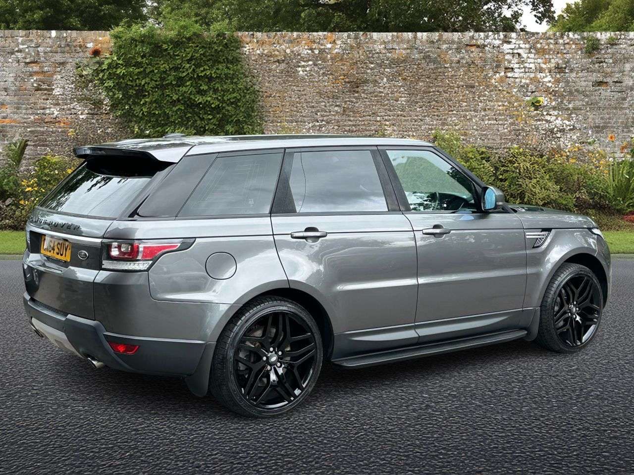 A 2014 LAND ROVER RANGE ROVER SPORT 3.0 SD V6 HSE SUV 5dr Diesel Auto 4WD Euro 5 (s/s) (292 ps) Timing Belt Rep A 2014 LAND ROVER RANGE ROVER SPORT 3.0 SD V6 HSE SUV 5dr Diesel Auto 4WD Euro 5 (s/s) (292 ps) Timing Belt Rep