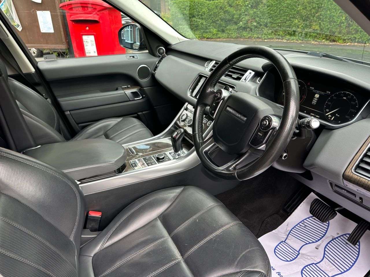 A 2014 LAND ROVER RANGE ROVER SPORT 3.0 SD V6 HSE SUV 5dr Diesel Auto 4WD Euro 5 (s/s) (292 ps) Timing Belt Rep A 2014 LAND ROVER RANGE ROVER SPORT 3.0 SD V6 HSE SUV 5dr Diesel Auto 4WD Euro 5 (s/s) (292 ps) Timing Belt Rep