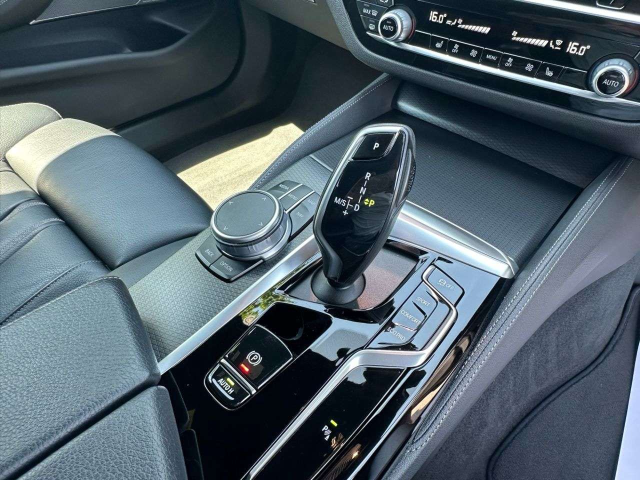 2021 BMW 5 SERIES 2021 BMW 5 SERIES