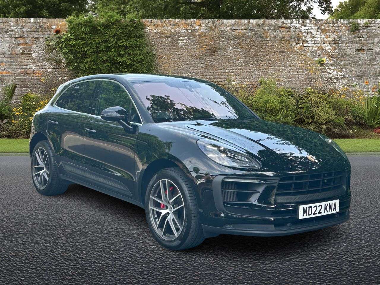 A 2022 PORSCHE MACAN 2.9T V6 S SUV 5dr Petrol PDK 4WD Euro 6 (s/s) (380 ps) A 2022 PORSCHE MACAN 2.9T V6 S SUV 5dr Petrol PDK 4WD Euro 6 (s/s) (380 ps)