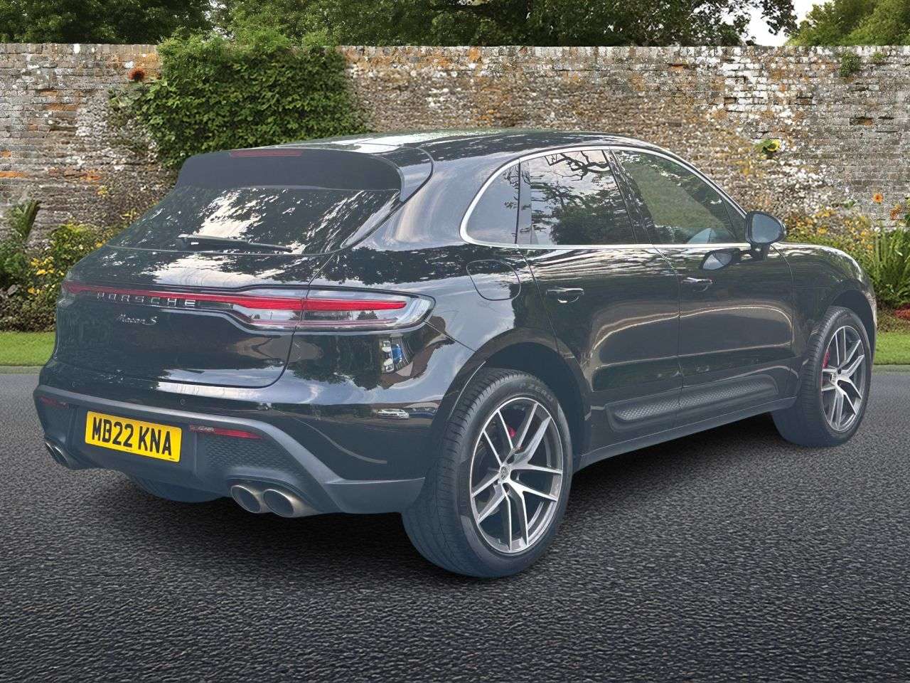 A 2022 PORSCHE MACAN 2.9T V6 S SUV 5dr Petrol PDK 4WD Euro 6 (s/s) (380 ps) A 2022 PORSCHE MACAN 2.9T V6 S SUV 5dr Petrol PDK 4WD Euro 6 (s/s) (380 ps)