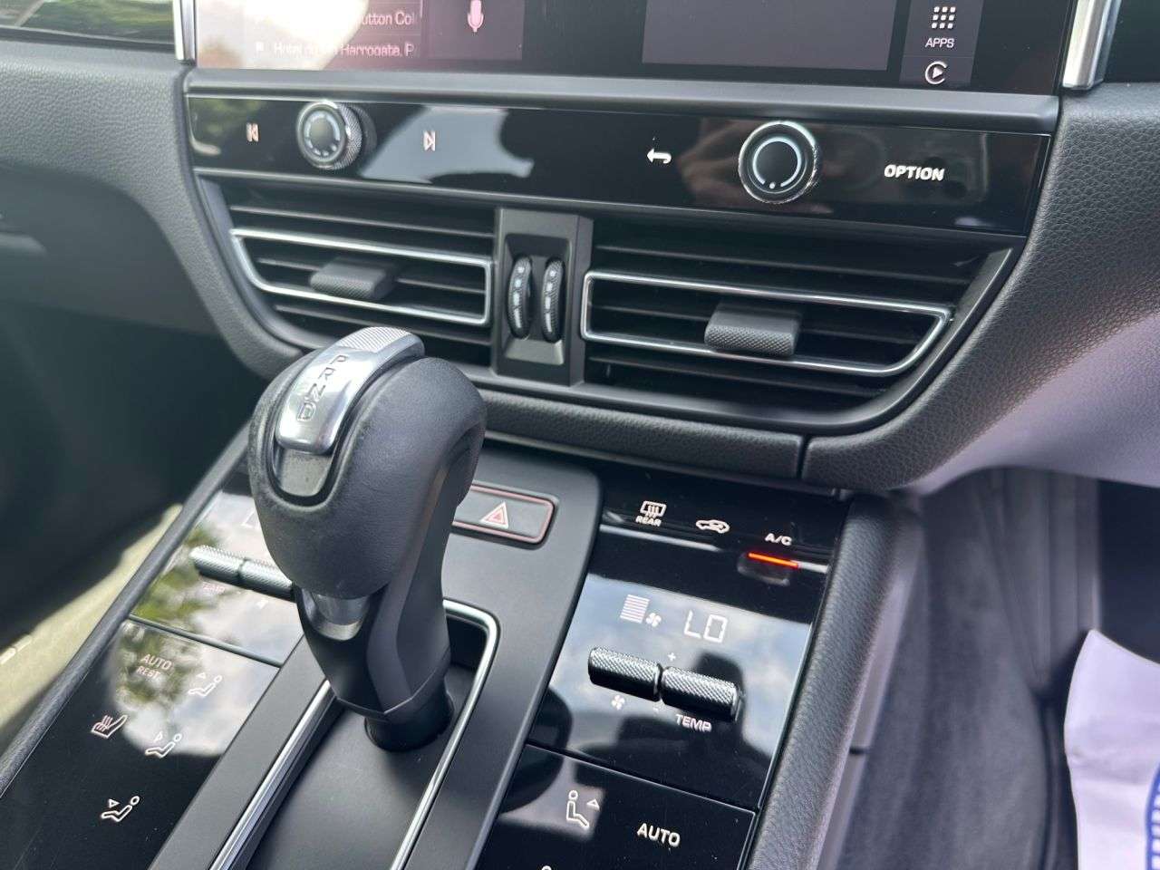 2022 PORSCHE MACAN 2022 PORSCHE MACAN