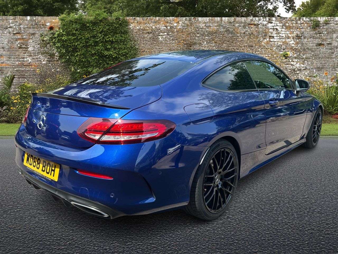 A 2018 MERCEDES-BENZ C-CLASS 1.5 C200 MHEV AMG Line Coupe 2dr Petrol G-Tronic+ Euro 6 (s/s) (198 ps) Pre A 2018 MERCEDES-BENZ C-CLASS 1.5 C200 MHEV AMG Line Coupe 2dr Petrol G-Tronic+ Euro 6 (s/s) (198 ps) Pre